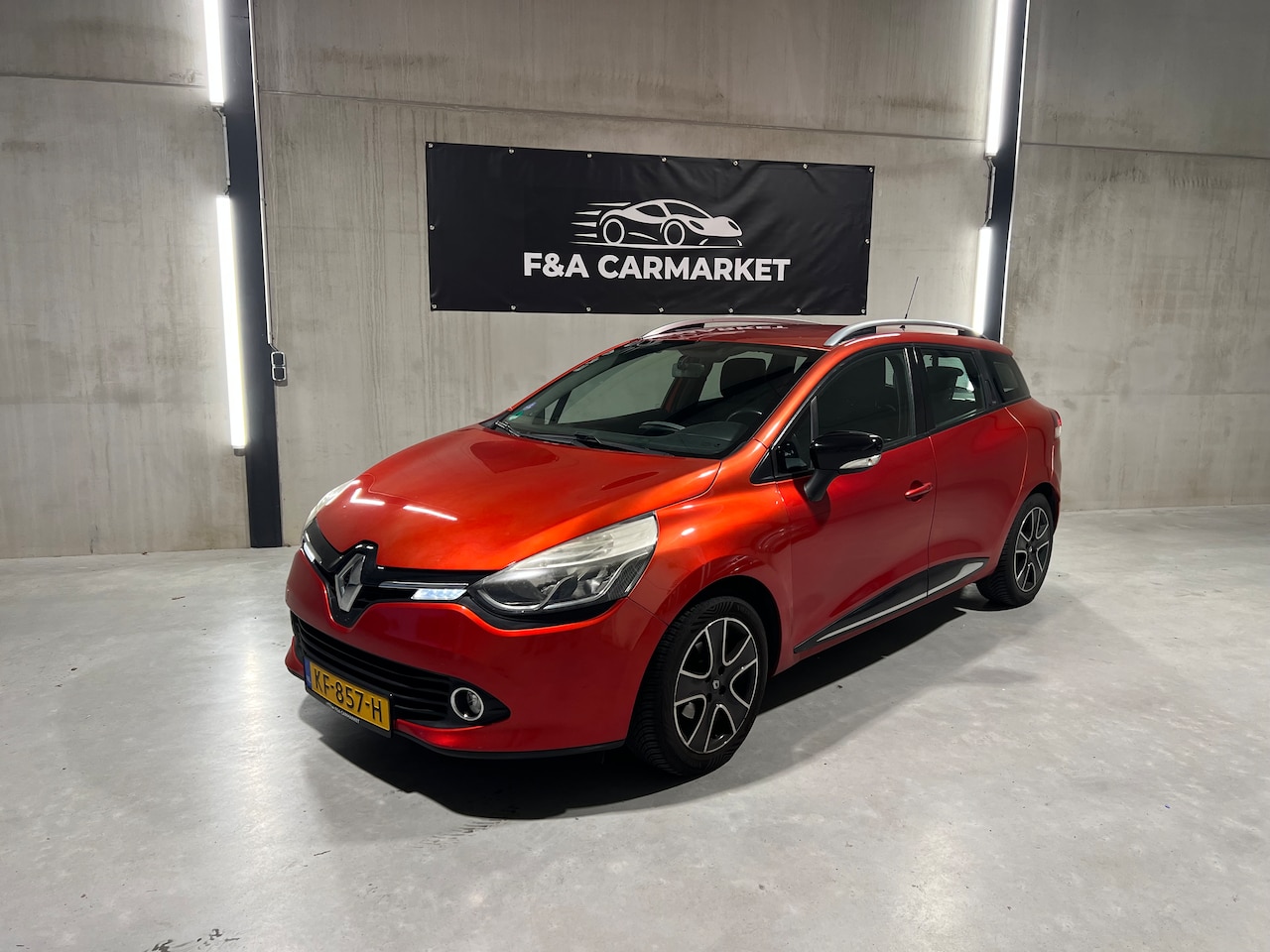 Renault Clio Estate - 0.9 TCe Expression | TREKHAAK | CARPLAY | CRUISE - AutoWereld.nl