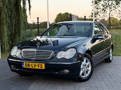 Mercedes-Benz C-klasse - 180 K. AUT / CLIMA / CRUISE / NAP / TREKHAAK