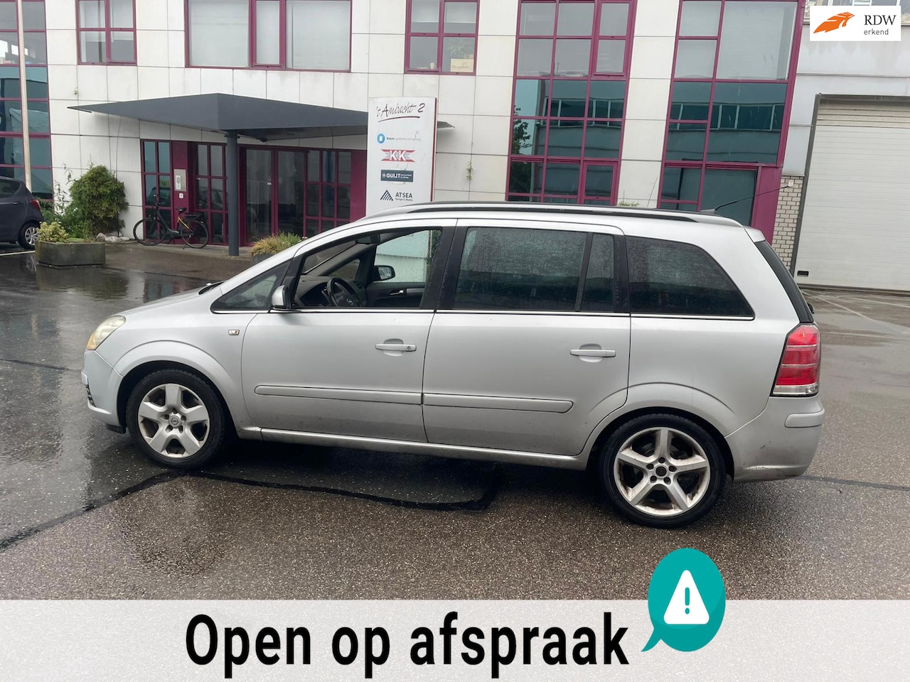 Opel Zafira - 2.2 AUTOMAAT 7 ZITTER TREKHAAK LEER PANODAK - AutoWereld.nl