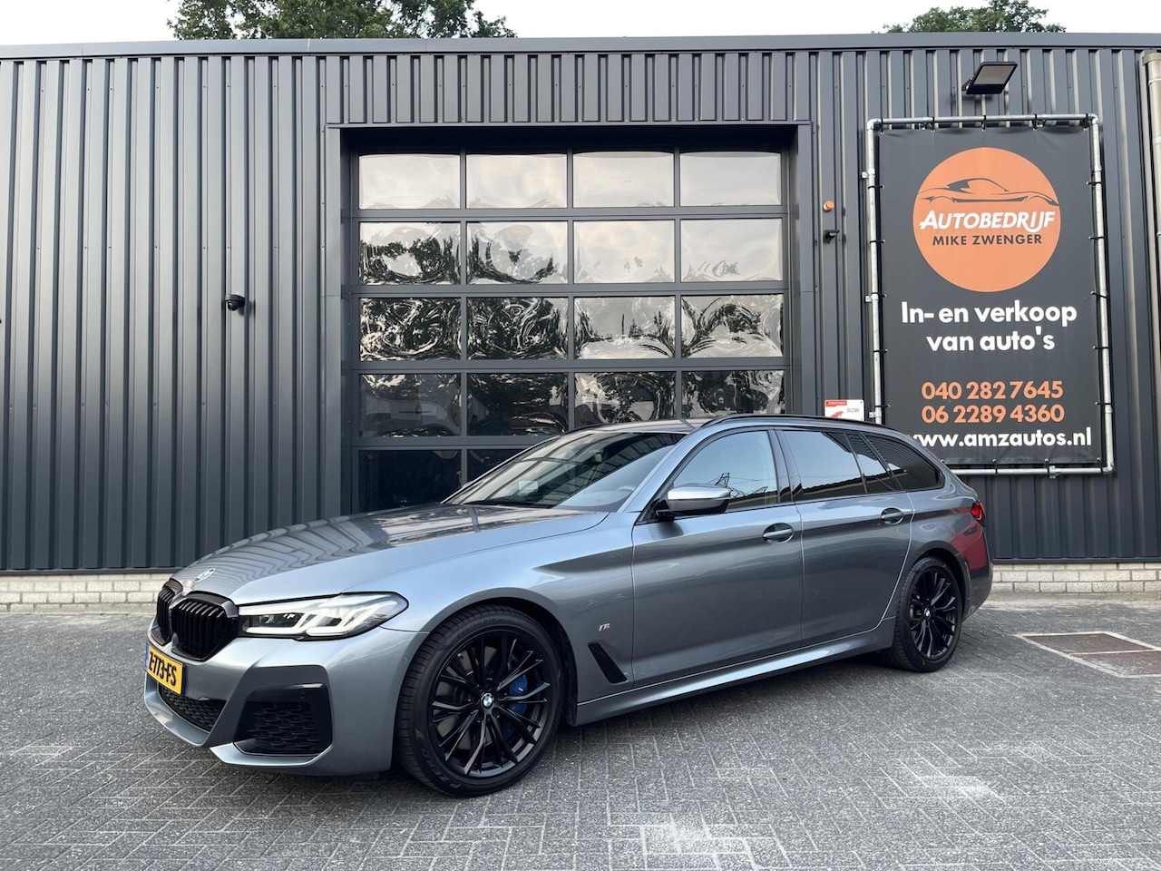 BMW 5-serie Touring - 530D LCI M-Pakket CARPLAY|TREKHAAK|CAMERA|LED KOPLAMPEN|M SPORT INTERIEUR|SFEERVERLICHTING - AutoWereld.nl