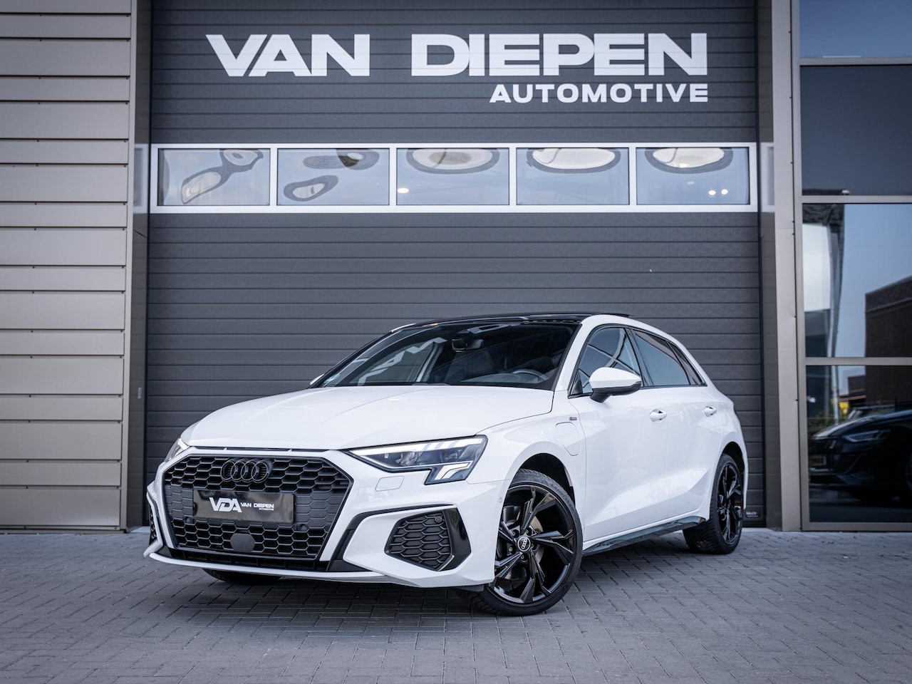 Audi A3 Sportback - 40 TFSI e S-Line Edition 3x S-Line l Pano l B&O l RS Seats - AutoWereld.nl