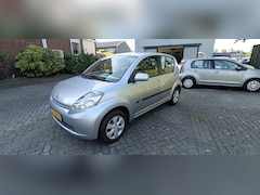 Daihatsu Sirion 2 - 1.0-12V Trend