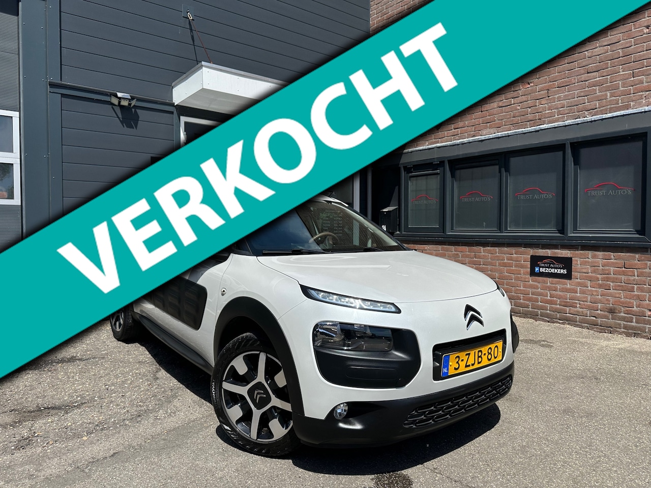 Citroën C4 Cactus - 1.2 e-VTi Shine|Nap|Automaat|Camera|Pano|Cruise - AutoWereld.nl