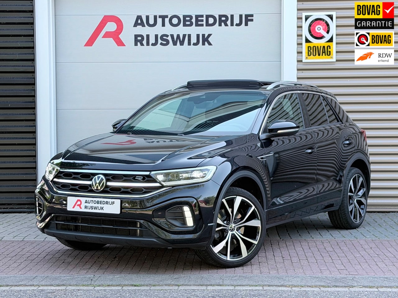 Volkswagen T-Roc - 1.5 TSI 3x R-Line Pano/Keyless/Camera - AutoWereld.nl