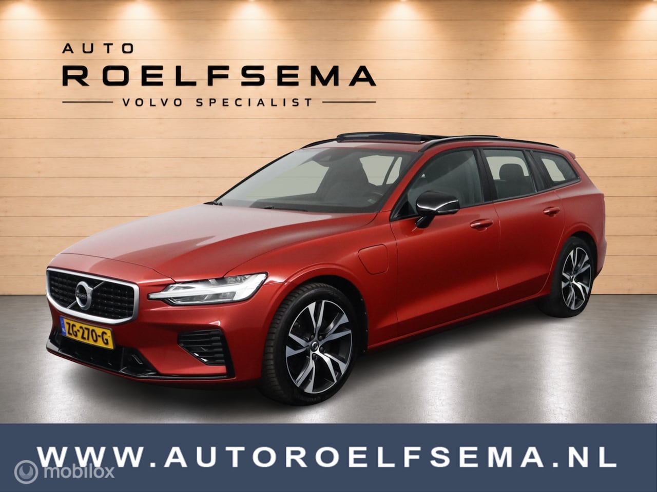 Volvo V60 - 2.0 T8 Twin Engine AWD R-Design |Head Up | Adaptive Cruise | Keyless | Camera | BLISS | Ve - AutoWereld.nl