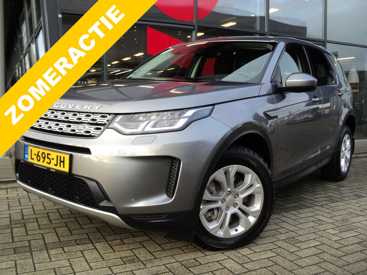 Land Rover Discovery Sport - P300e 1.5 R-Dynamic PHEV 4WD AUTOMAAT 300 PK - AutoWereld.nl