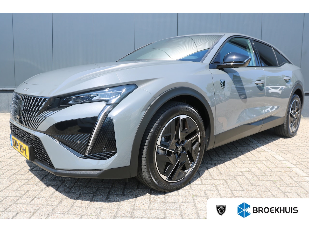 Peugeot e-408 - GT Avantage 58 kWh | Camera | Winterpakket | Navi | Warmtepomp | Leder/alcantara | Keyless - AutoWereld.nl