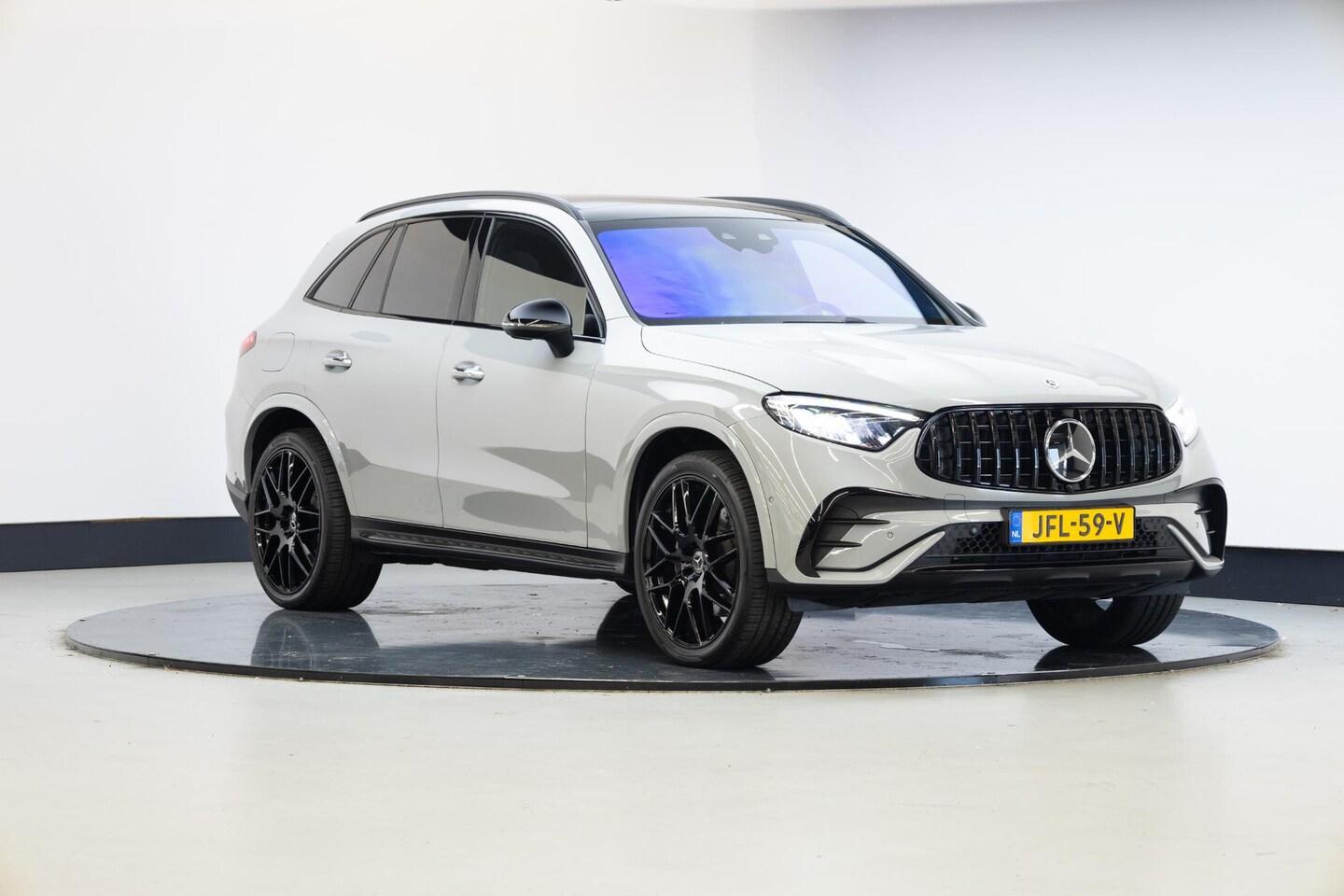 Mercedes-Benz GLC-klasse - 300e 4MATIC AMG Line | Panoramadak | Trekhaak | Sfeer | Multicontour | - AutoWereld.nl