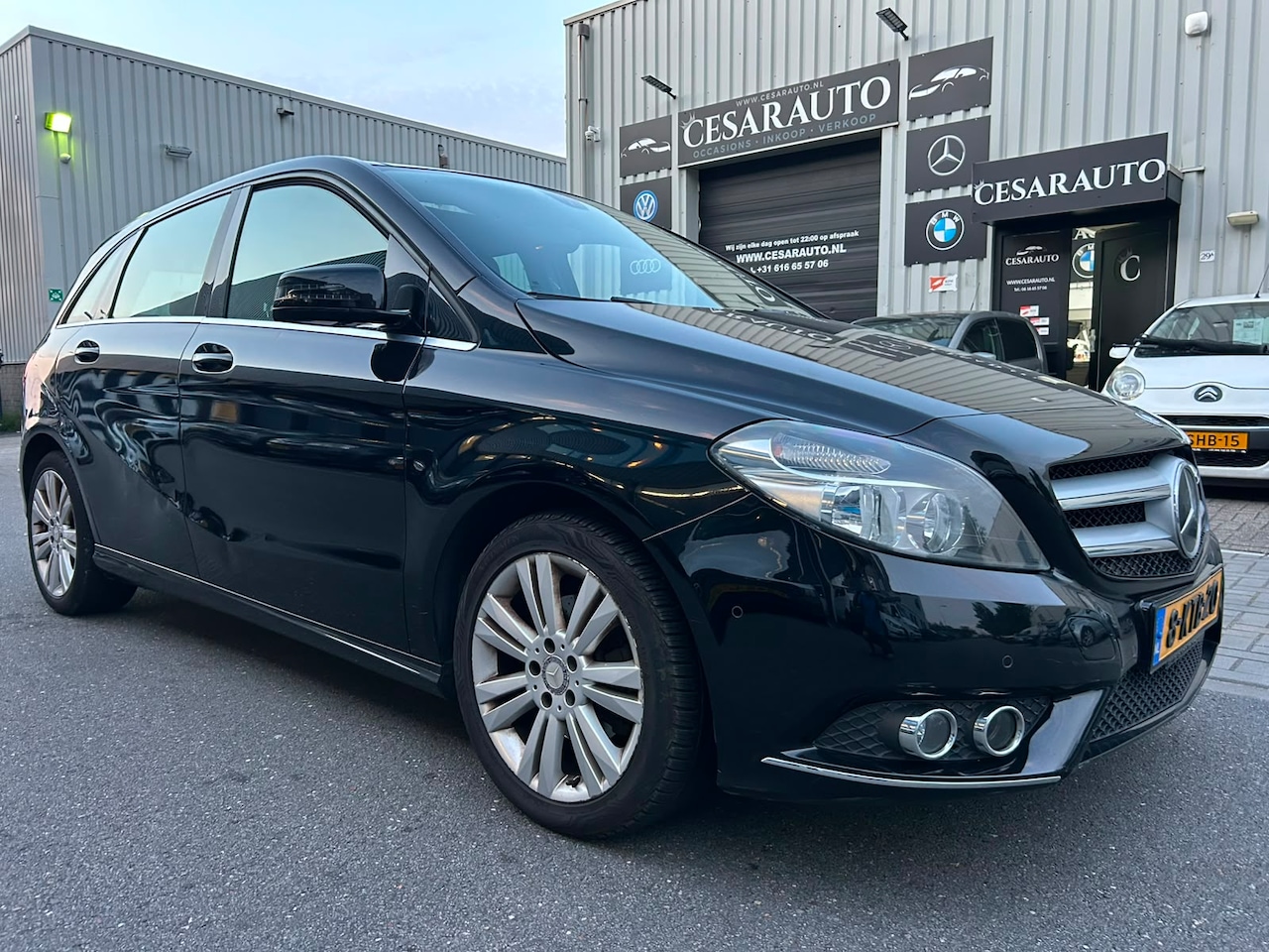 Mercedes-Benz B-klasse - 180 Ambition AUTOMAAT / PANORAMA DAK - AutoWereld.nl