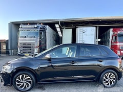 Volkswagen Polo - 1.0 TSI 95pk aut + f1 Life 5drs - 69dkm nap - carplay - front + line assist - airco - crui