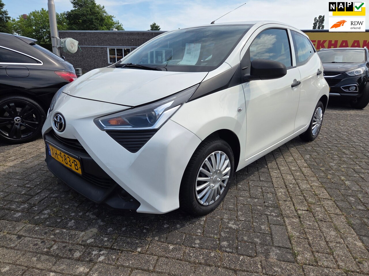 Toyota Aygo - 1.0 VVT-i x-fun/CRUIS CONTROL/NAP/TWEEDE EIGENAAR - AutoWereld.nl