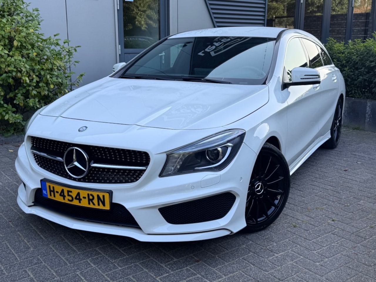 Mercedes-Benz CLA-Klasse - CLA 180 / AMG / LEDER / XENON / 18 INCH - AutoWereld.nl