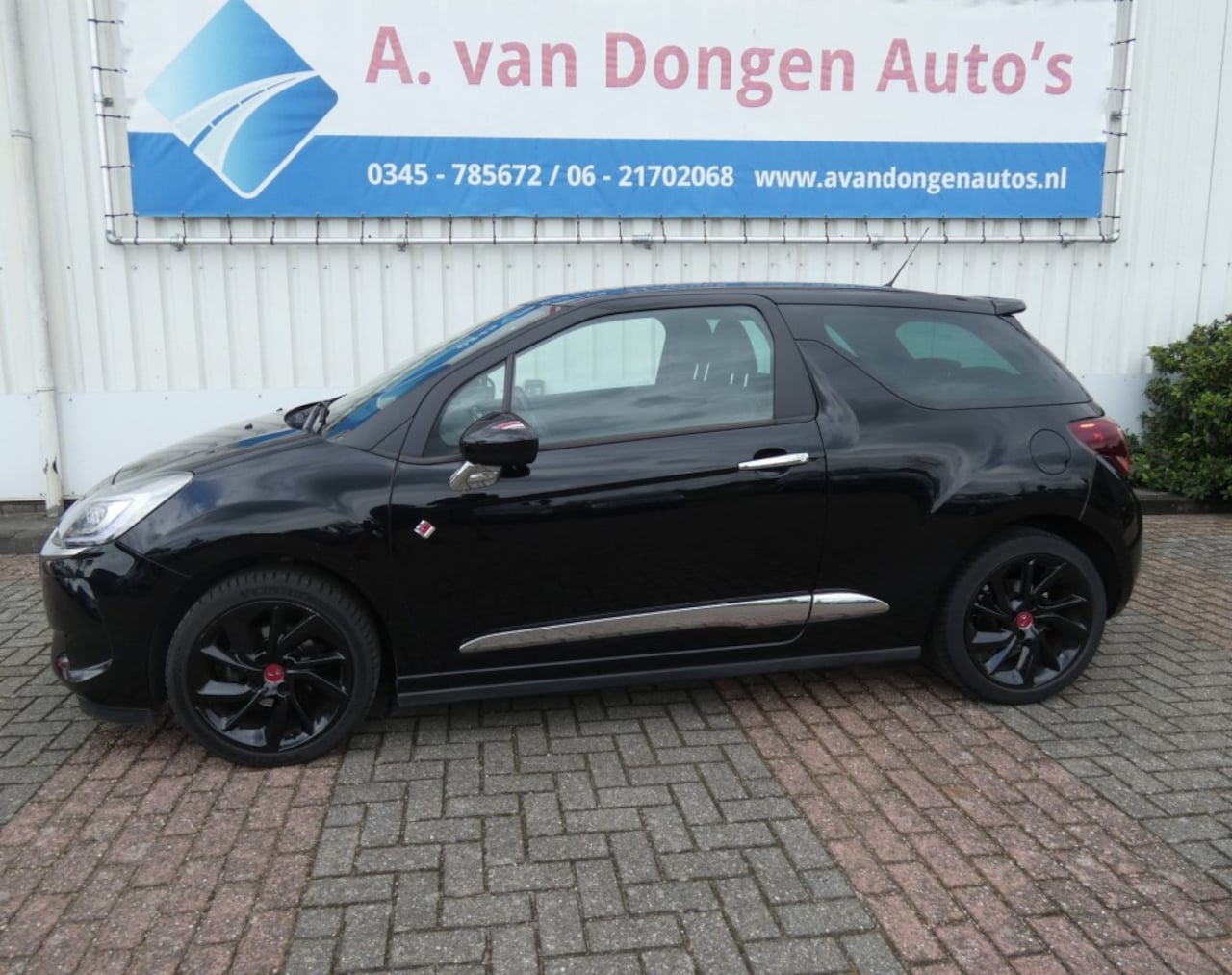 DS 3 - 1.2 PT PERFORMANCE LINE Automaat,Navi,Camera,Led - AutoWereld.nl