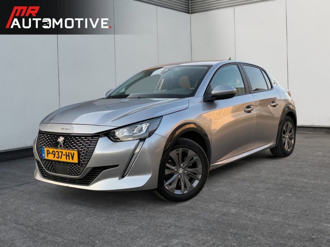 Peugeot 208 - EV Allure - Clima, Cruise, Carplay - AutoWereld.nl