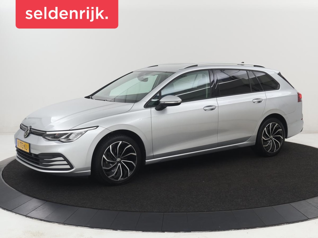 Volkswagen Golf Variant - 1.0 eTSI Life | Automaat | Carplay | Memory seats | Adaptive Cruise | Parkeersensoren | Na - AutoWereld.nl