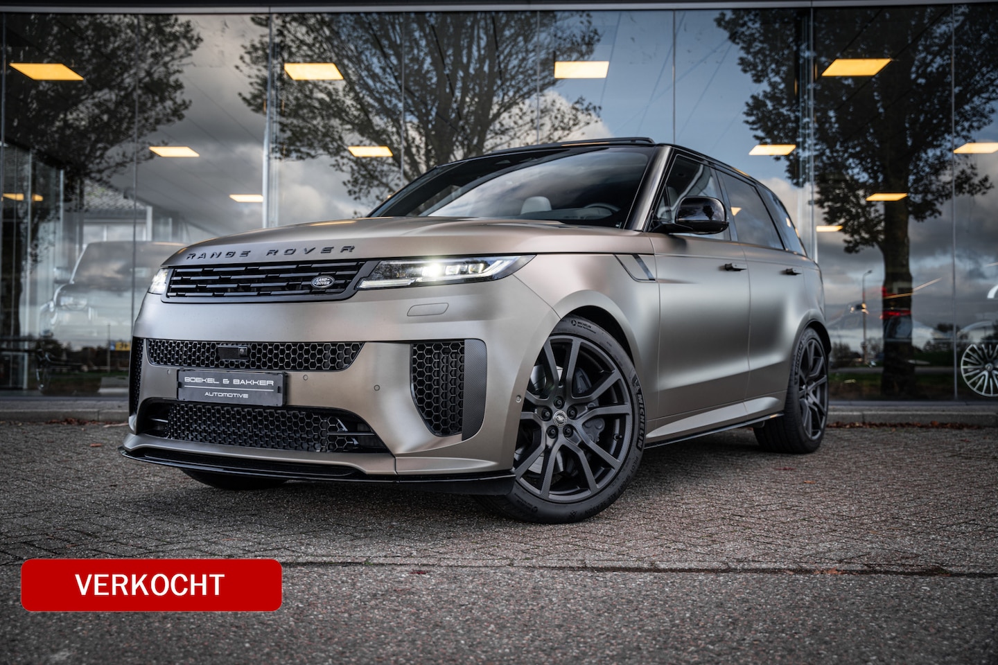 Land Rover Range Rover Sport - 4.4 P635 SV Edition One Carbon Bronze ** Panorama - AutoWereld.nl