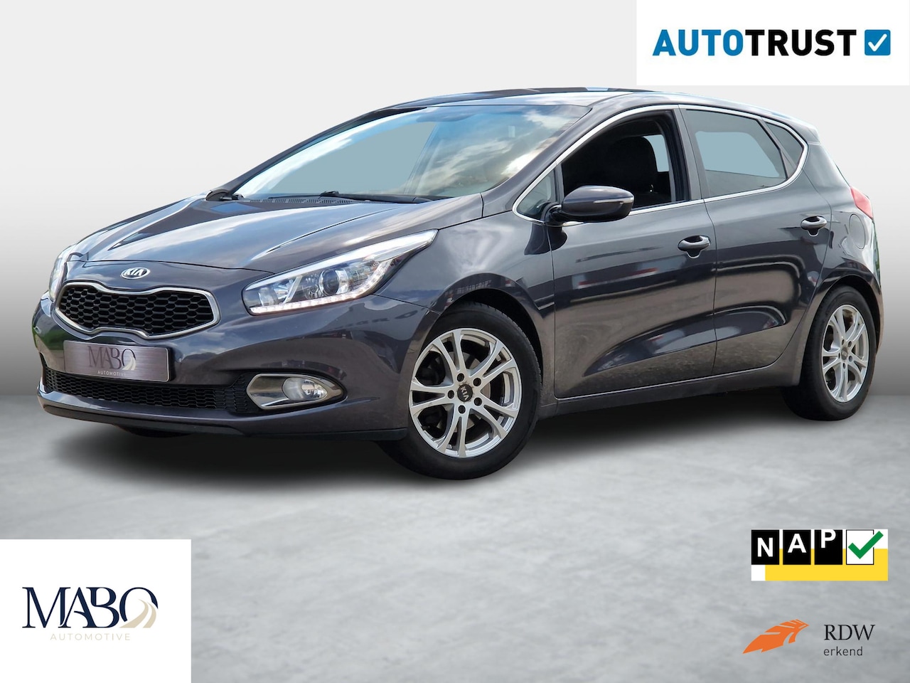 Kia Cee'd - 1.6 GDI DynamicLine |NL Auto|Goed onderh.|Navi |Camera|Deels Leer - AutoWereld.nl