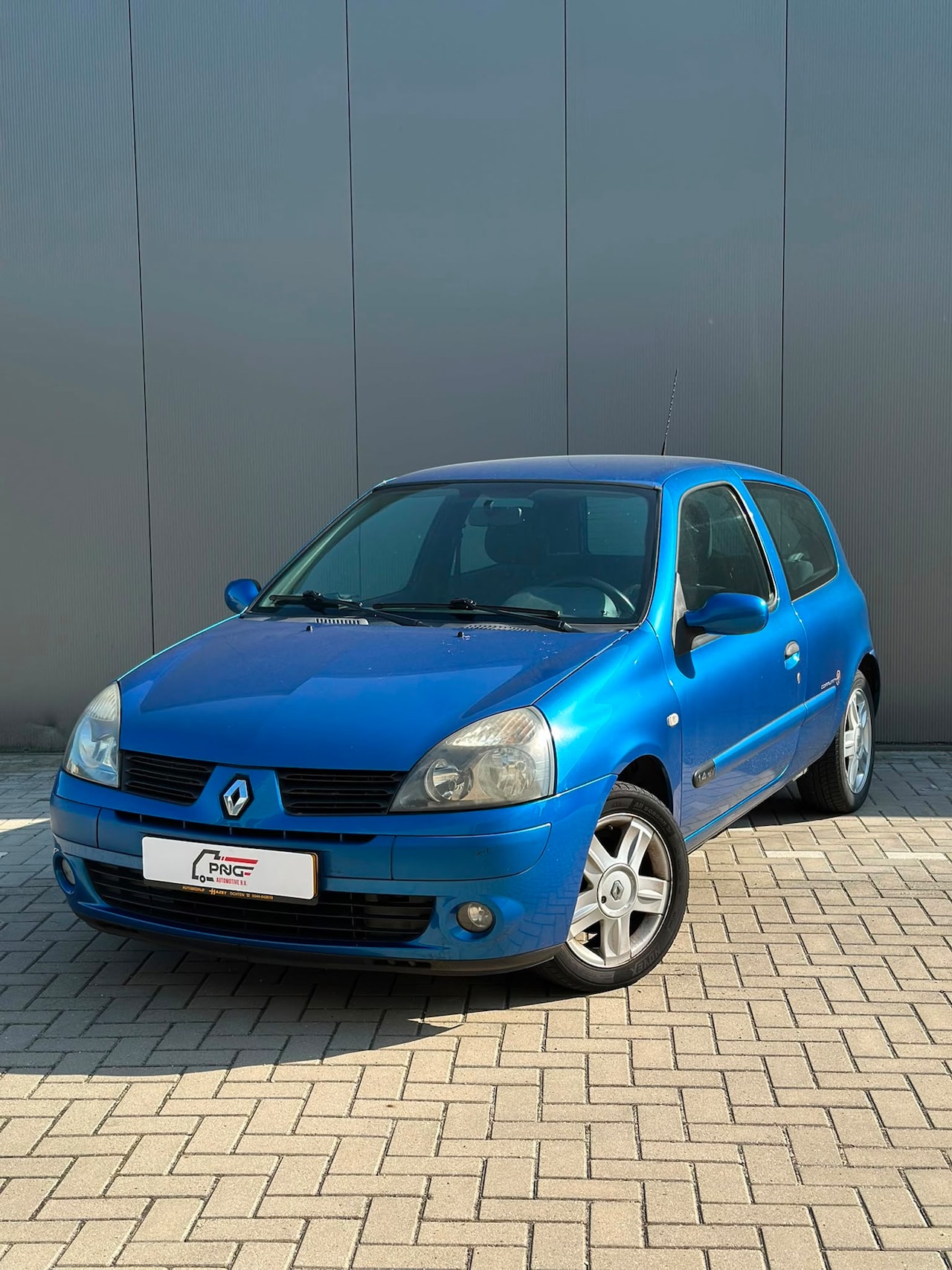 Renault Clio - 1.4-16V Authentique Comfort 1.4-16V Authentique Comfort - AutoWereld.nl