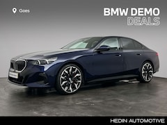 BMW 5-serie - 530e M Sport Pro | Comfort Pack | Innovation Pack | Travel Pack | Panoramadak | Trekhaak