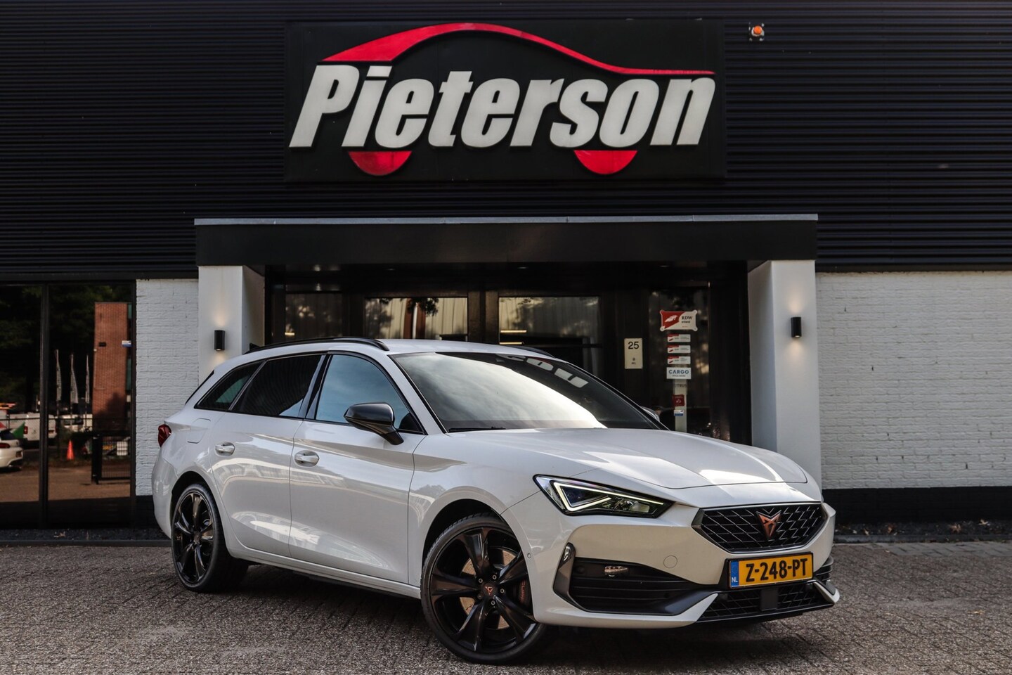 CUPRA Leon Sportstourer - 1.4 e-Hybrid VZ Business VIRTUAL - AutoWereld.nl