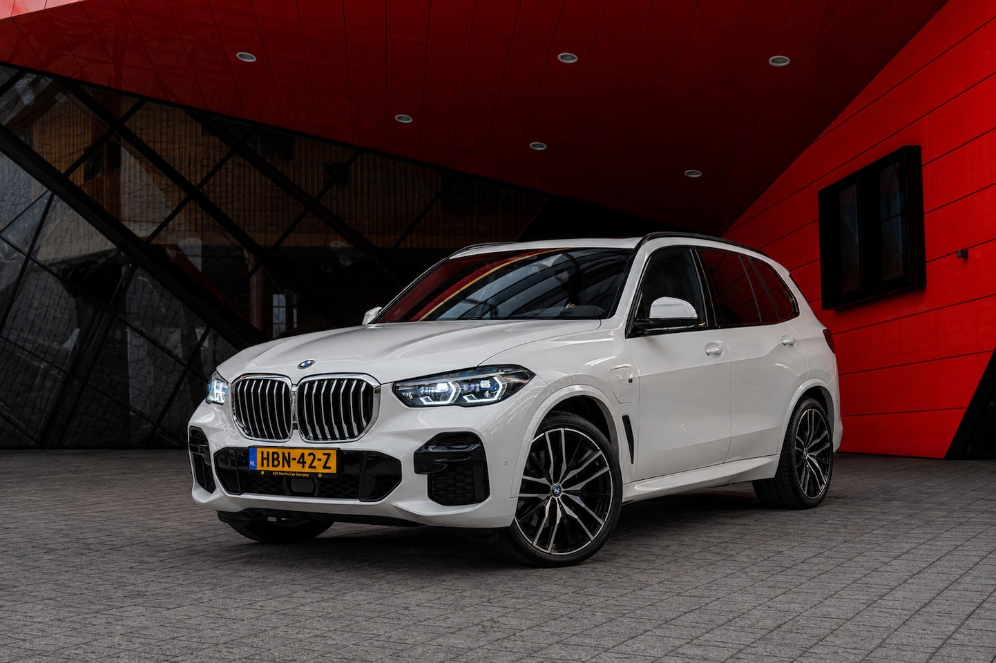 BMW X5 - xDrive45e High Executive | Bowers & Wilkins | Pano |BTW auto - AutoWereld.nl