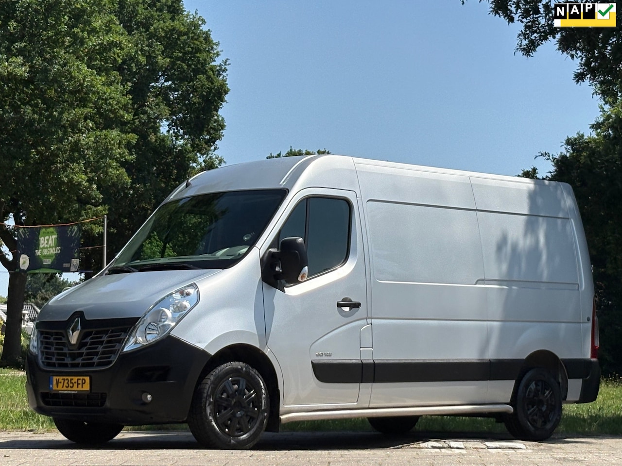 Renault Master - T33 2.3 dCi L2H2|EURO6|NAP|145PK|airco|cruise|navi|trekhaak|bluetooth - AutoWereld.nl