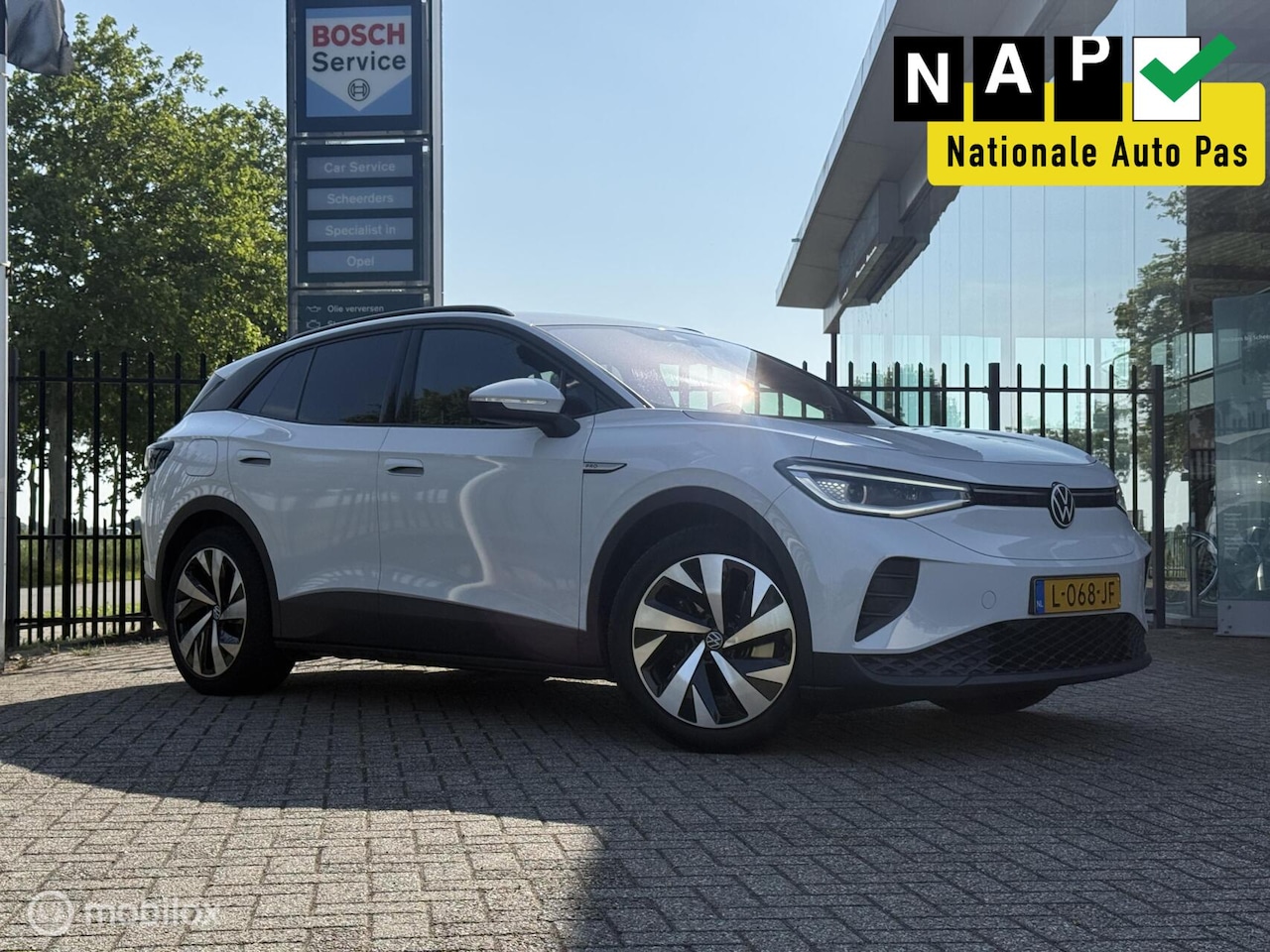 Volkswagen ID.4 - Business 77 kWh | Leer | IQ Light | SOH 94% - AutoWereld.nl