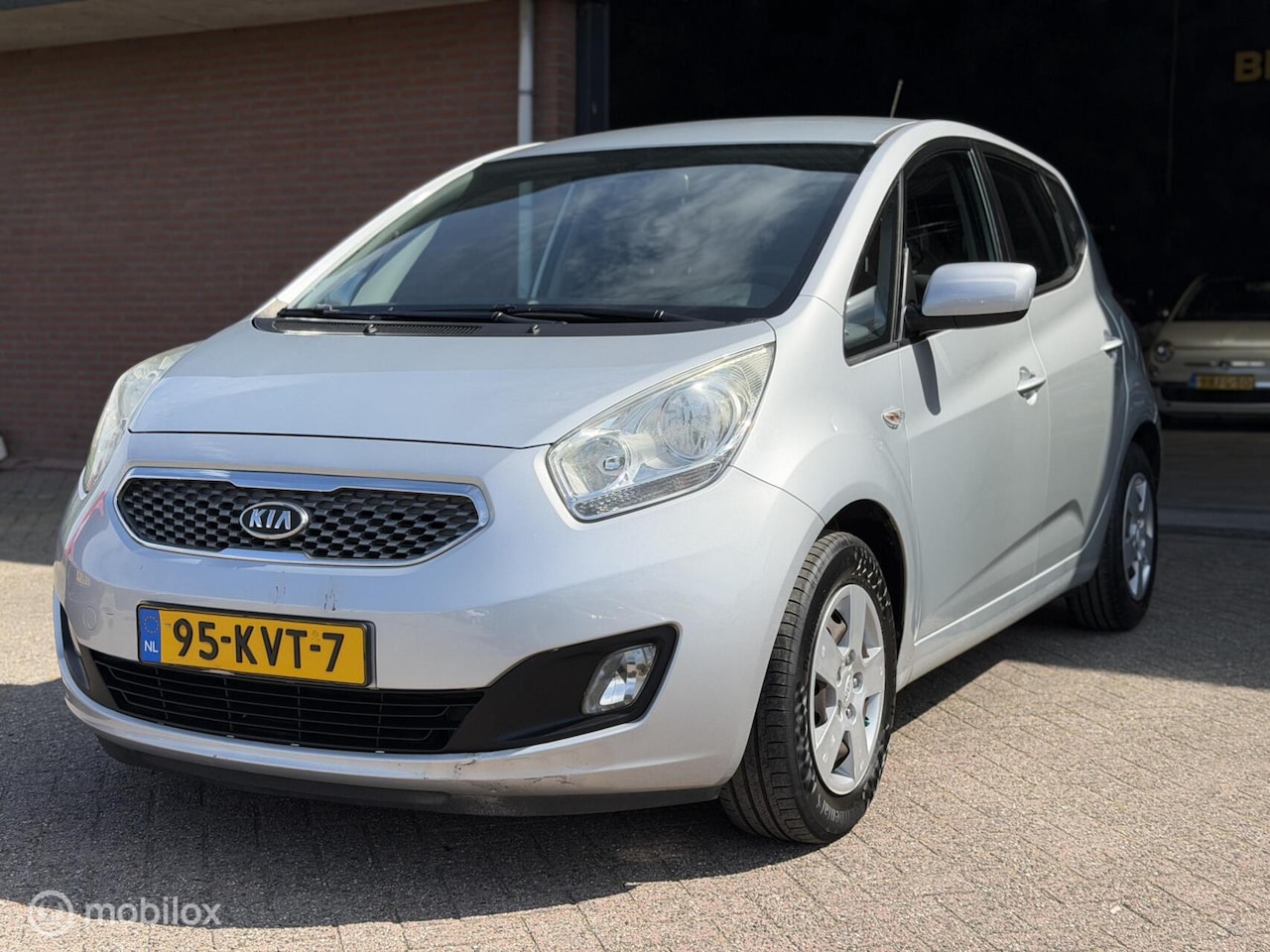 Kia Venga - 1.6 CVVT X-ecutive AUTOMAAT|AIRCO|PDC|BOEKJES|NAP!! - AutoWereld.nl