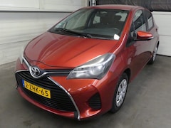 Toyota Yaris - 1.0 VVT-i Aspiration - Trekhaak - Cruise Control