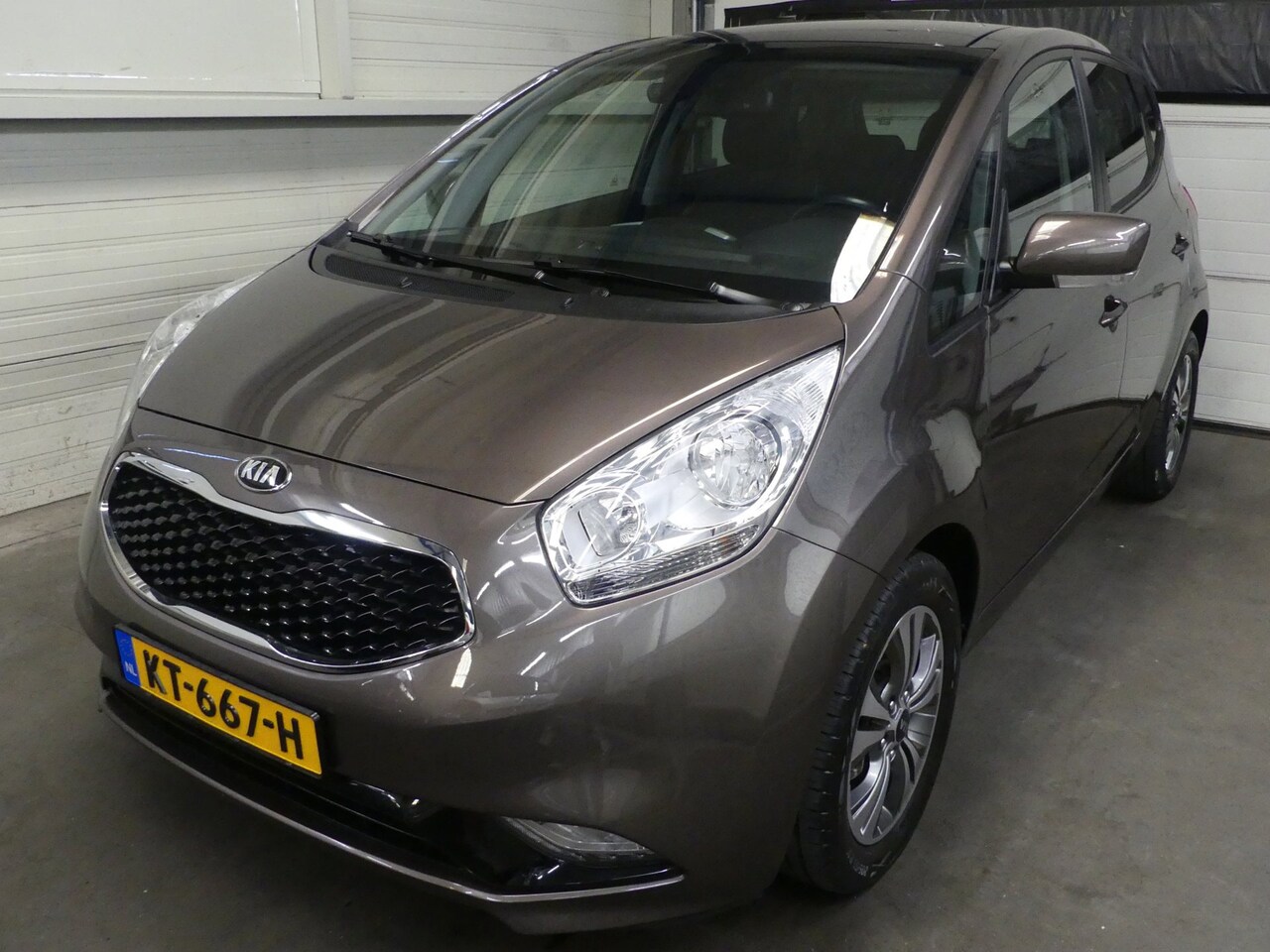 Kia Venga - 1.4 CVVT ExecutiveLine - Cruise Control - Weinig Km NAP - AutoWereld.nl