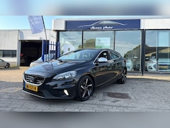 Volvo V40 - 1.6 D2 R-Design l Panodak l Trekhaak