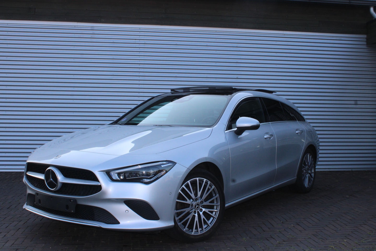 Mercedes-Benz CLA-klasse Shooting Brake - 250 e Luxury Line VOL VOL PANORAMADAK - AutoWereld.nl