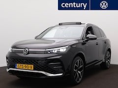 Volkswagen Tiguan - 1.5 eHybrid R-Line Edition Panoramadak | Trekhaak | IQ-light | Massagestoelen