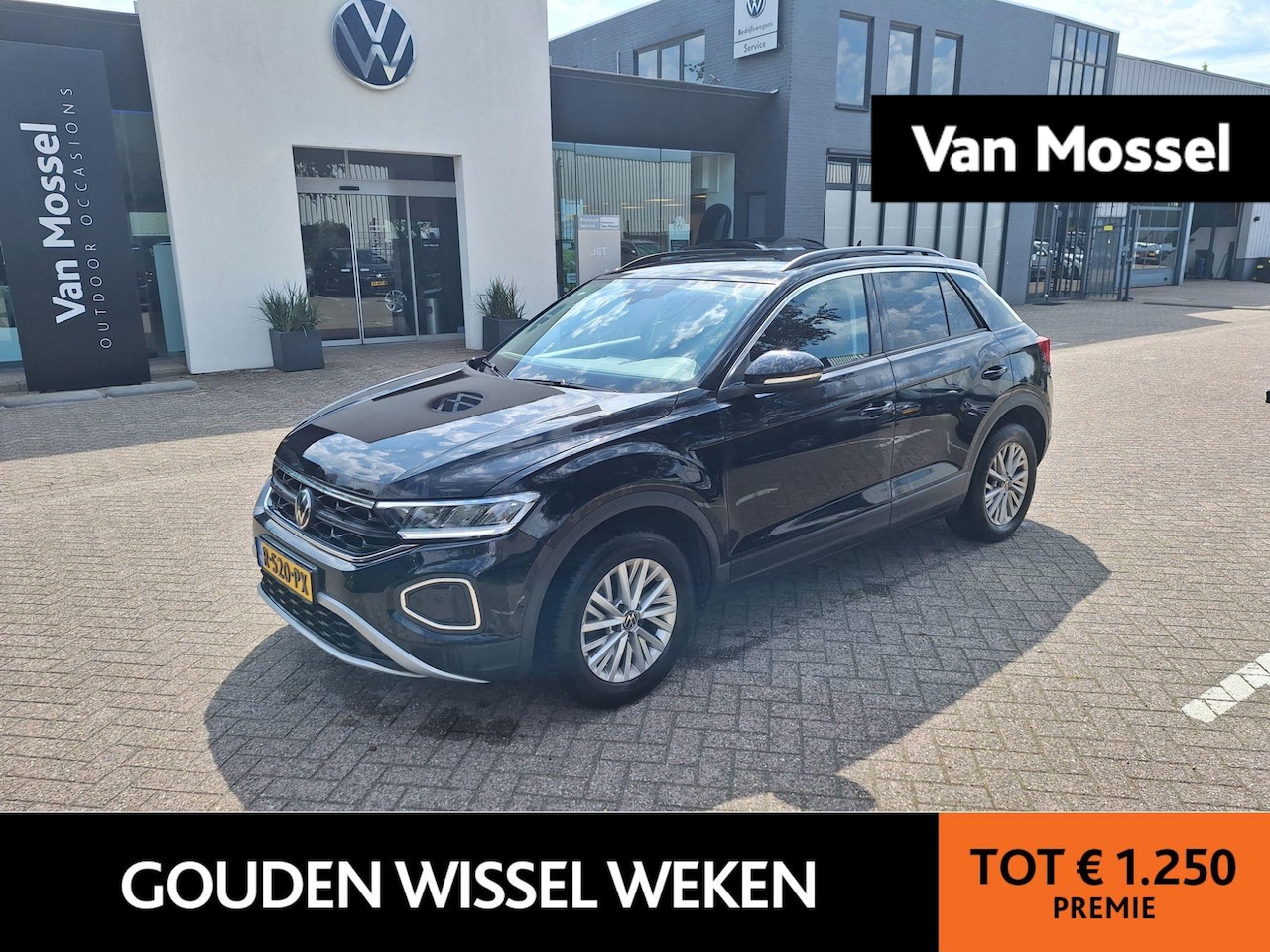 Volkswagen T-Roc - 1.5 TSI Life Business | VIRTUAL COCKPIT | CAMERA | TREKHAAK | NAVIGATIE | KLIMAATREGELING - AutoWereld.nl
