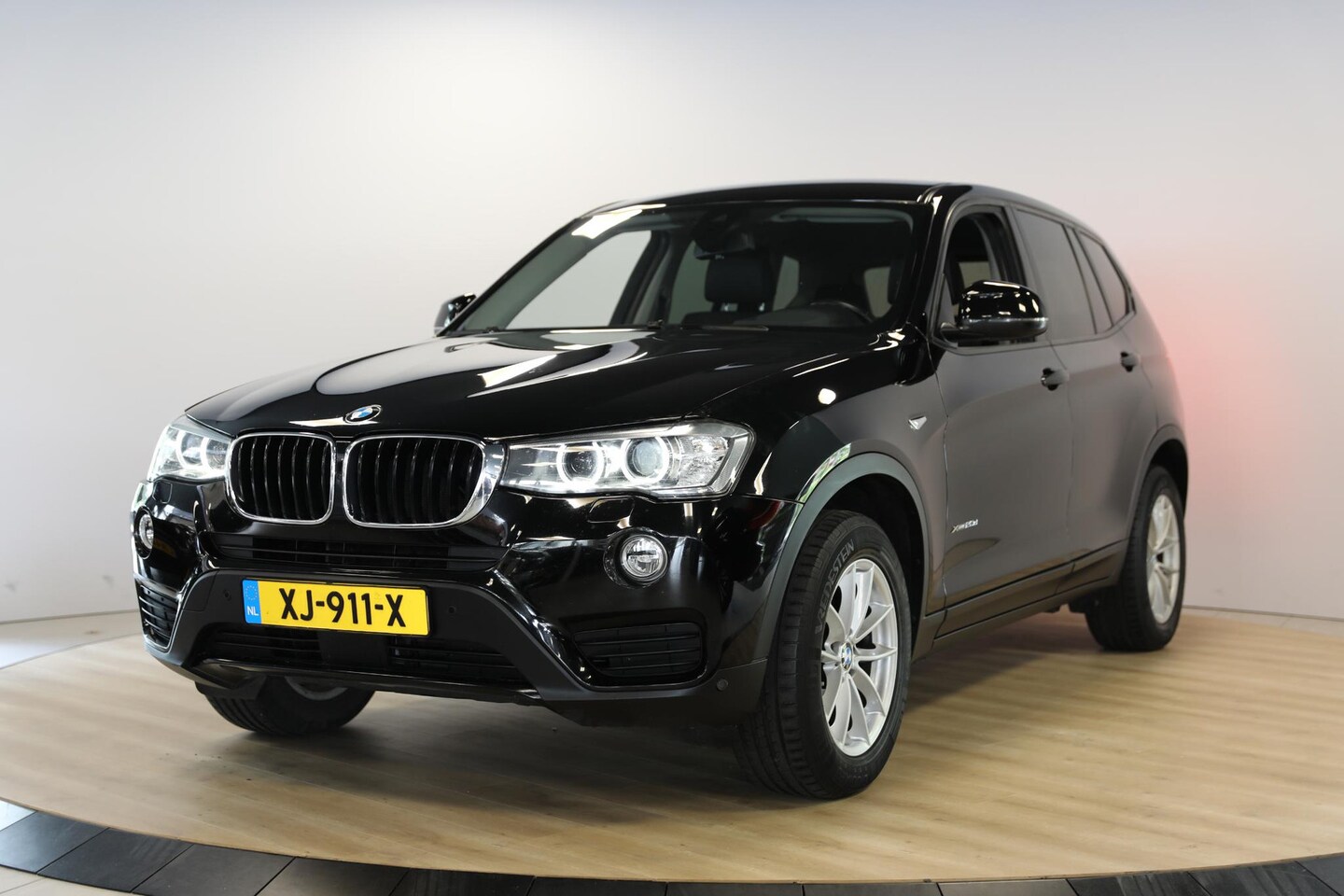 BMW X3 - xDrive20d Luxury Line AT | Memory Seats | Trekhaak - AutoWereld.nl