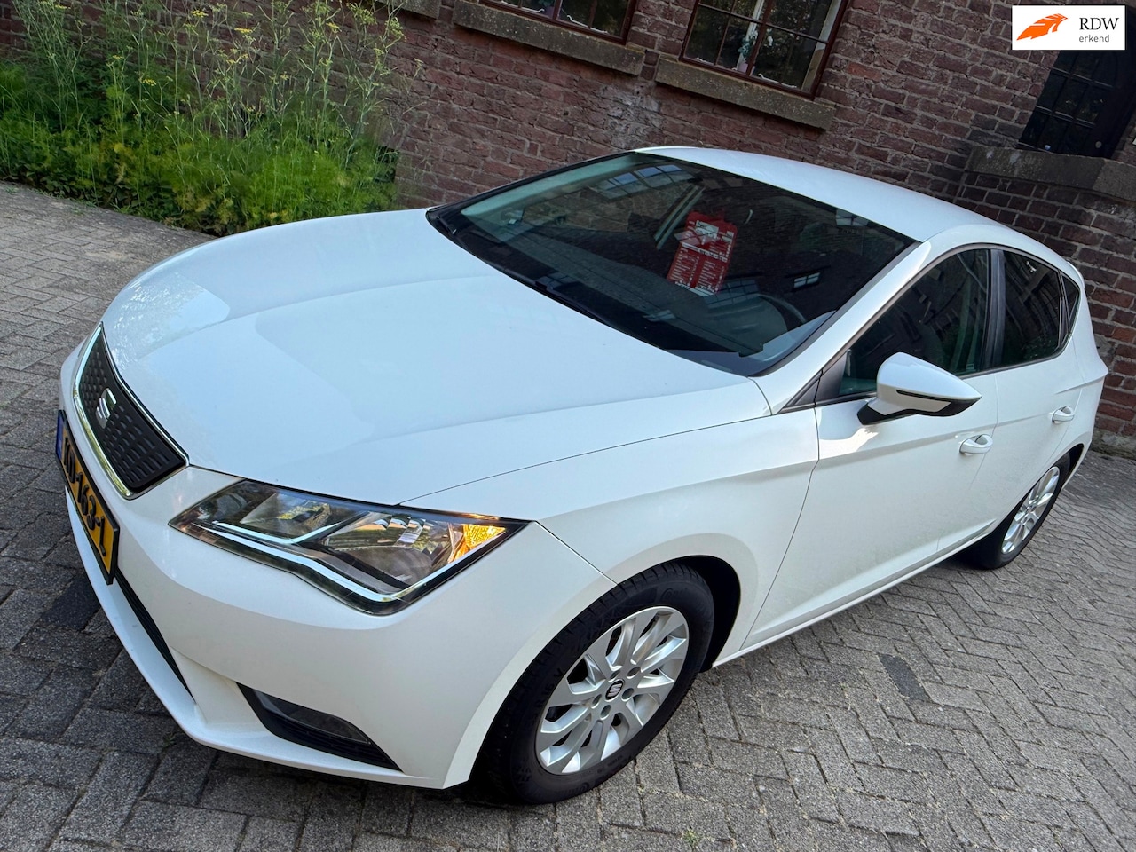 SEAT Leon - 1.0 EcoTSI Style Connect Top Conditie - AutoWereld.nl