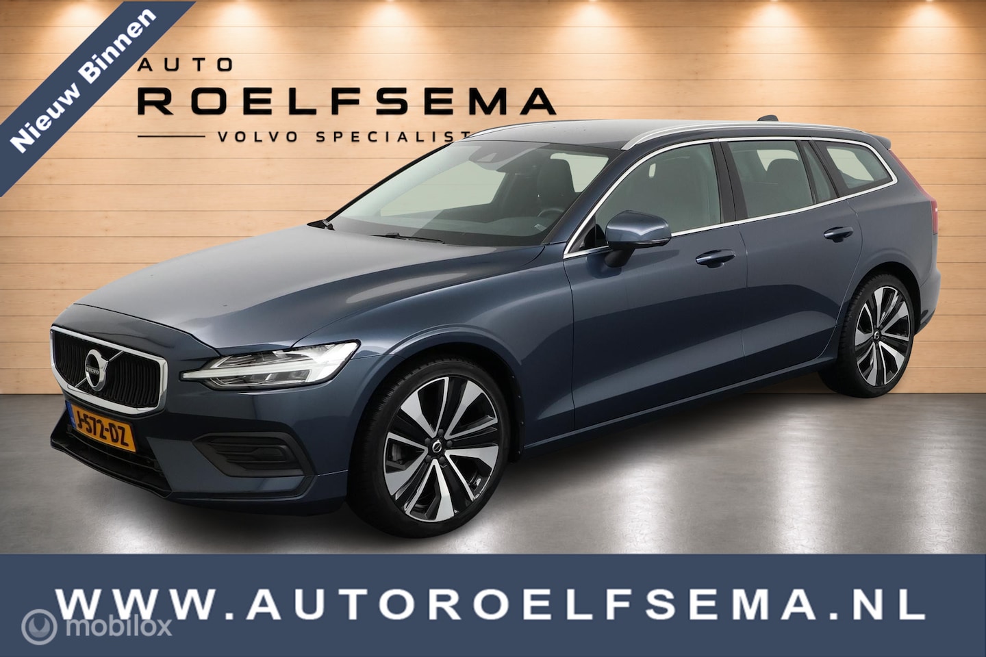 Volvo V60 - 2.0 T4 Momentum Pro | Unieke km stand | 19" velgen | Cruise Control | Climate Control | Po - AutoWereld.nl