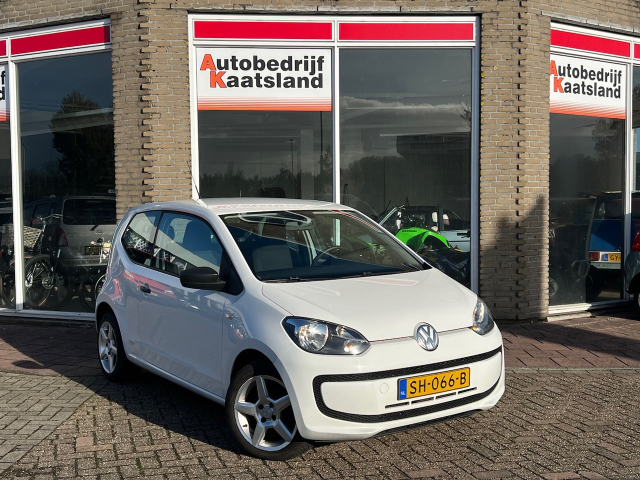 Volkswagen Up! - 1.0 high up! 1.0 high up! - NIEUWE APK - AutoWereld.nl