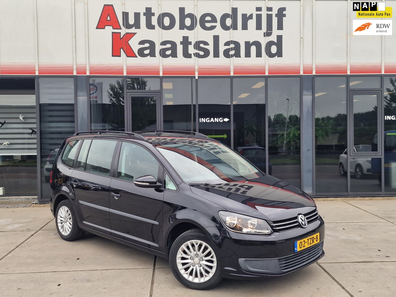 Volkswagen Touran - 1.2 TSI Trendline BlueMotion - Navi - Clima - Cruise - - AutoWereld.nl