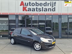 Renault Clio - 1.4-16V Dynamique Luxe - Electr Ramen - NIEUWE APK