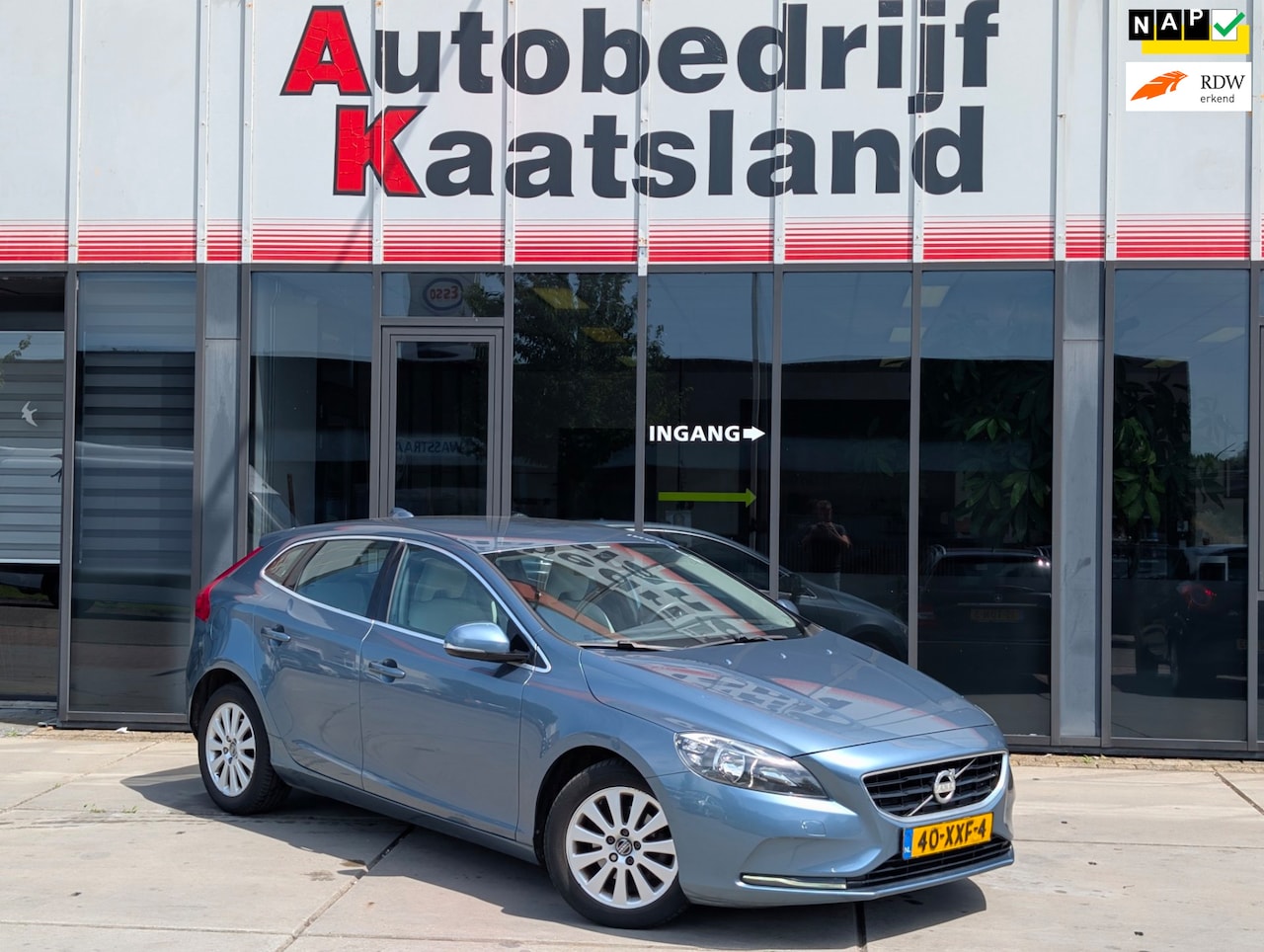 Volvo V40 - 1.6 D2 Momentum 1.6 D2 Momentum - AutoWereld.nl