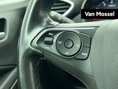 Opel Crossland - 1.2 Turbo Elegance | Navigatie | Trekhaak | PDC Voor en achter | Camera |