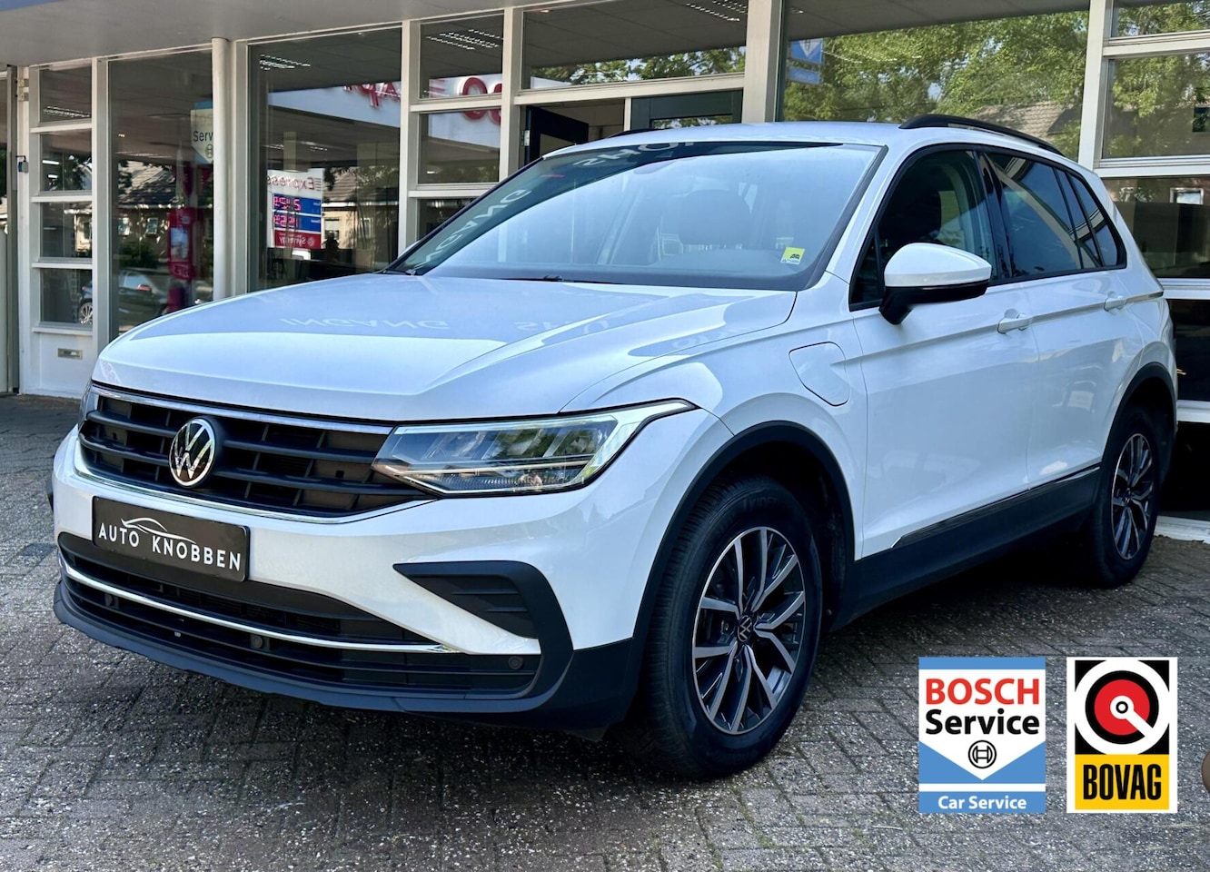 Volkswagen Tiguan - 1.4 TSI eHybrid Life Led, Climat, Carplay, Navi, LM.. - AutoWereld.nl
