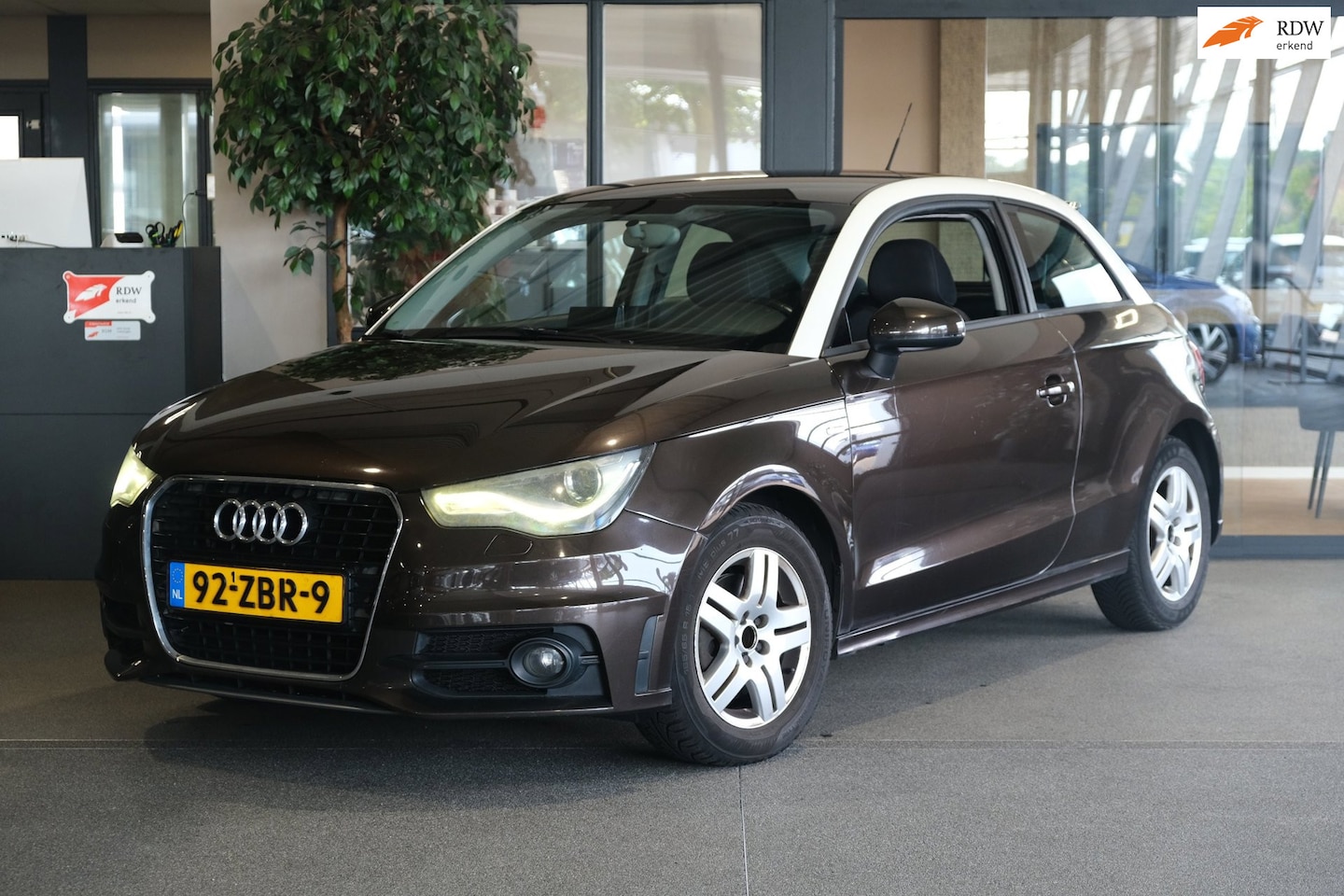 Audi A1 - 1.4 TFSI S-Line S-Tronic Navi Xenon Cruise Airco - AutoWereld.nl