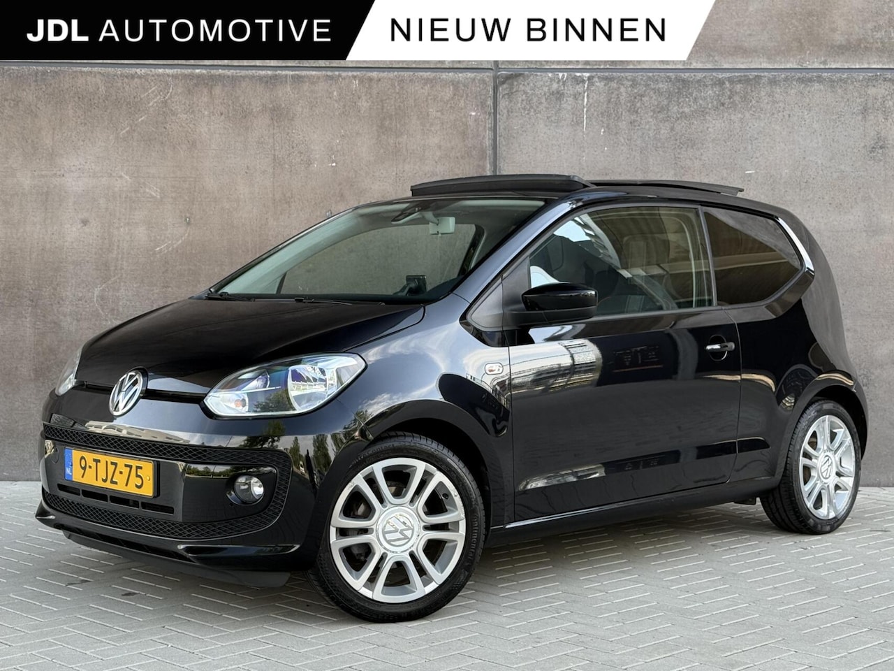Volkswagen Up! - 1.0 groove up! BlueMotion | Panoramdak | Fender Audio | Airco | Cruise control | Org. NL | - AutoWereld.nl