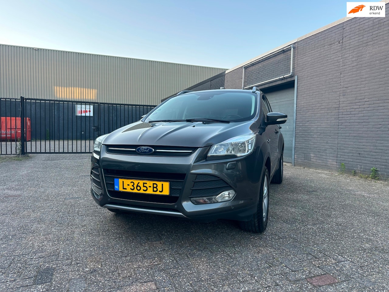 Ford Kuga - 1.5 Trend Edition Airco Cruise Elek. Pakket Keyless PDC LM-Wielen Trekhaak. - AutoWereld.nl