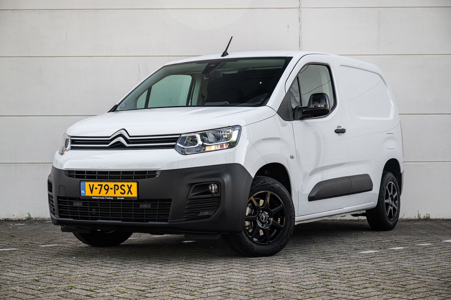 Citroën Berlingo - 1.2 PureTech 110pk Club MARGE 3-PRS |Airco|Navi|Camera|Cruise|LMV| - AutoWereld.nl
