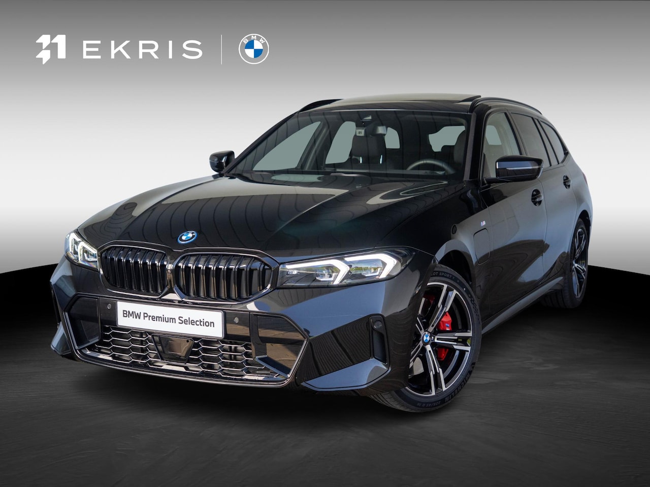 BMW 3-serie Touring - 330e | M Sportpakket Pro | Innovation Pack | Stuurwielrand verwarmd | Comfort Access | Pan - AutoWereld.nl
