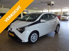 Toyota Aygo - 1.0 VVT-i 72pk 5D X-Play Navigatie