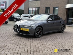 Alfa Romeo Giulia - 2.0 T AWD Veloce Panodak 19 inch Navi Camera Memory Leer Trekhaak